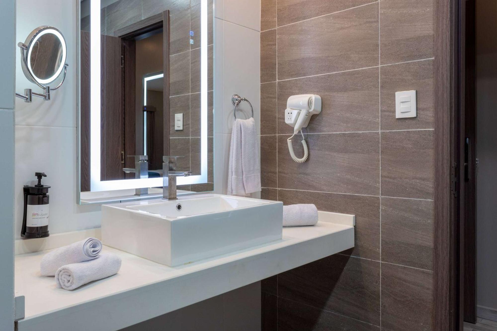 فندق Tryp By Wyndham أسونسيون المظهر الخارجي الصورة