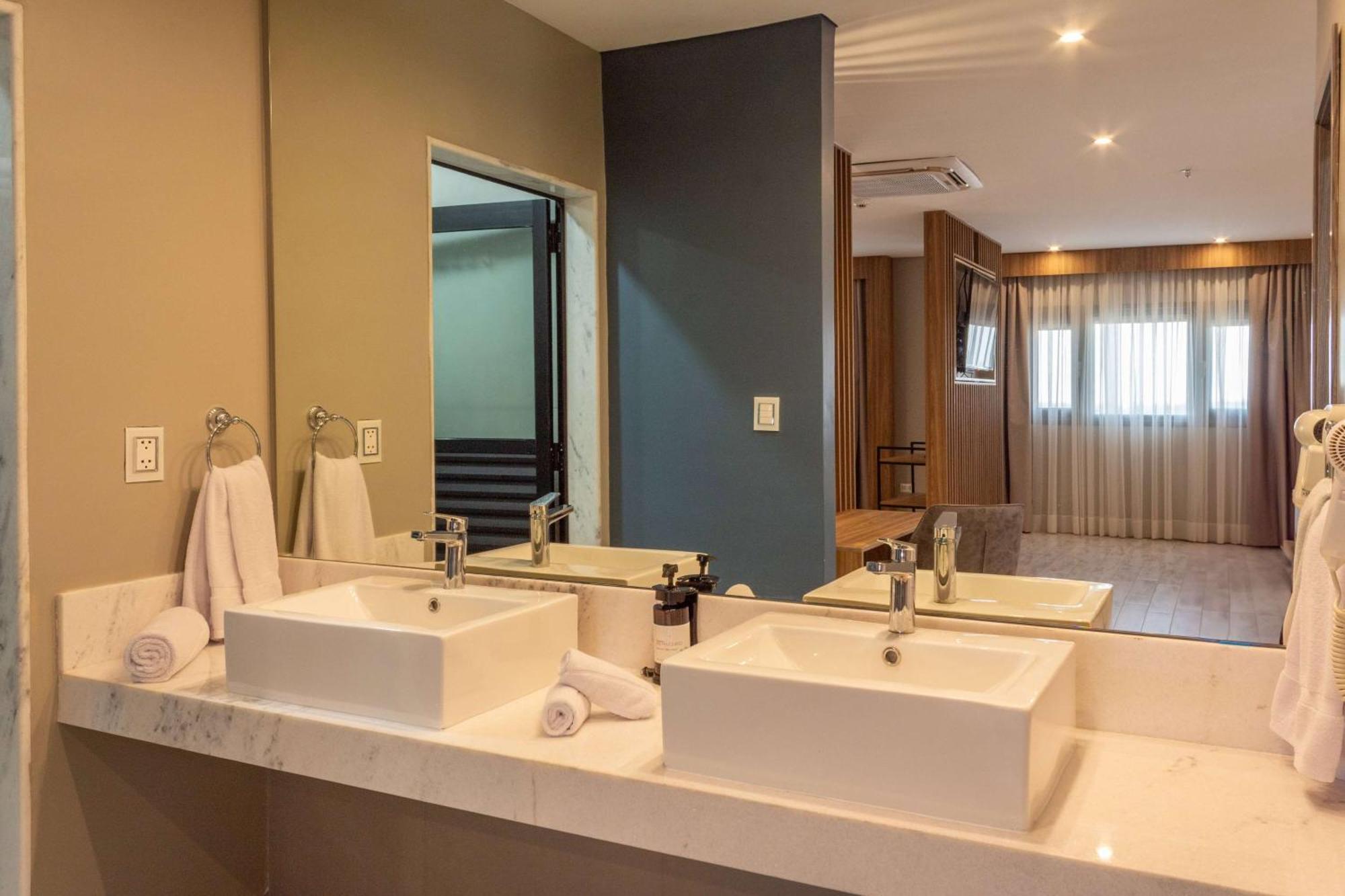 فندق Tryp By Wyndham أسونسيون المظهر الخارجي الصورة